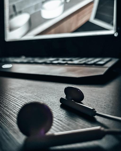 What Are the Best Noise Cancelling Earbuds for Peace and Quiet?